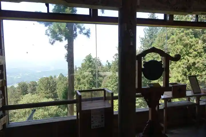 能勢妙見山(真如寺境外仏堂)の本殿・本堂