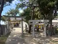 八幡社の{uncategorized: "未分類", other: "その他", undefined: "問題あり", building: "その他建物", grave: "お墓", sacred_gate: "鳥居", guardian: "狛犬", statue: "像", buddha: "仏像", history: "歴史", nature: "自然", garden: "庭園", animal: "動物", pagoda: "塔", temizu: "手水舎", mountain_gate: "山門・神門", sanctuary: "本殿・本堂", subordinate: "末社・摂社", art: "芸術", scenery: "景色", jizo: "地蔵", ema: "絵馬", goshuin: "御朱印", omikuji: "おみくじ", items: "授与品その他", amulet: "お守り", goshuincho: "御朱印帳", eats: "食事", festival: "お祭り", votive_dance: "神楽", shichigosan: "七五三参", wedding: "結婚式", experience: "体験その他", initially: "初詣", around: "周辺", anti_infection: "感染症対策"}