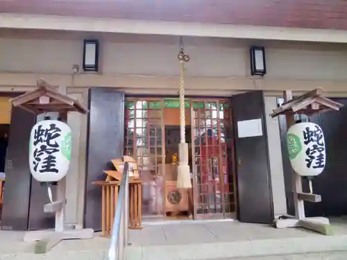 蛇窪神社の本殿