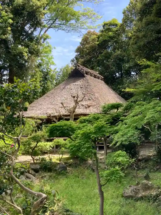 水無瀬神宮の{uncategorized: "未分類", other: "その他", undefined: "問題あり", building: "その他建物", grave: "お墓", sacred_gate: "鳥居", guardian: "狛犬", statue: "像", buddha: "仏像", history: "歴史", nature: "自然", garden: "庭園", animal: "動物", pagoda: "塔", temizu: "手水舎", mountain_gate: "山門・神門", sanctuary: "本殿・本堂", subordinate: "末社・摂社", art: "芸術", scenery: "景色", jizo: "地蔵", ema: "絵馬", goshuin: "御朱印", omikuji: "おみくじ", items: "授与品その他", amulet: "お守り", goshuincho: "御朱印帳", eats: "食事", festival: "お祭り", votive_dance: "神楽", shichigosan: "七五三参", wedding: "結婚式", experience: "体験その他", initially: "初詣", around: "周辺", anti_infection: "感染症対策"}