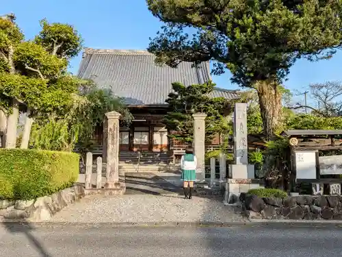 松隆寺の山門