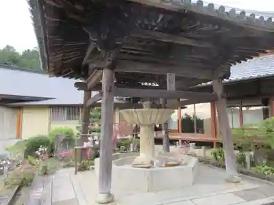 三室戸寺の手水舎
