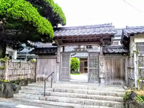 誓休寺の山門