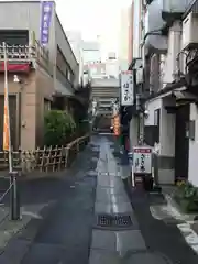 烏森神社の周辺