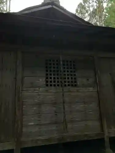 十二所神社の{uncategorized: "未分類", other: "その他", undefined: "問題あり", building: "その他建物", grave: "お墓", sacred_gate: "鳥居", guardian: "狛犬", statue: "像", buddha: "仏像", history: "歴史", nature: "自然", garden: "庭園", animal: "動物", pagoda: "塔", temizu: "手水舎", mountain_gate: "山門・神門", sanctuary: "本殿・本堂", subordinate: "末社・摂社", art: "芸術", scenery: "景色", jizo: "地蔵", ema: "絵馬", goshuin: "御朱印", omikuji: "おみくじ", items: "授与品その他", amulet: "お守り", goshuincho: "御朱印帳", eats: "食事", festival: "お祭り", votive_dance: "神楽", shichigosan: "七五三参", wedding: "結婚式", experience: "体験その他", initially: "初詣", around: "周辺", anti_infection: "感染症対策"}