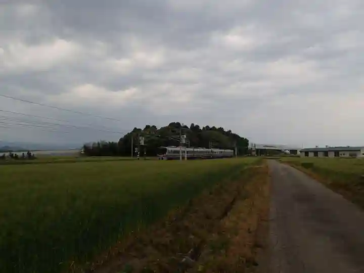 刀何理神社の周辺