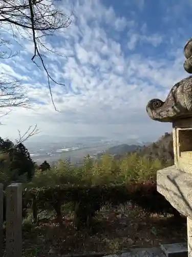 観音正寺の{uncategorized: "未分類", other: "その他", undefined: "問題あり", building: "その他建物", grave: "お墓", sacred_gate: "鳥居", guardian: "狛犬", statue: "像", buddha: "仏像", history: "歴史", nature: "自然", garden: "庭園", animal: "動物", pagoda: "塔", temizu: "手水舎", mountain_gate: "山門・神門", sanctuary: "本殿・本堂", subordinate: "末社・摂社", art: "芸術", scenery: "景色", jizo: "地蔵", ema: "絵馬", goshuin: "御朱印", omikuji: "おみくじ", items: "授与品その他", amulet: "お守り", goshuincho: "御朱印帳", eats: "食事", festival: "お祭り", votive_dance: "神楽", shichigosan: "七五三参", wedding: "結婚式", experience: "体験その他", initially: "初詣", around: "周辺", anti_infection: "感染症対策"}