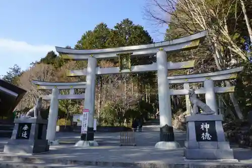 三峯神社の鳥居