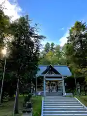 由仁神社の建物その他