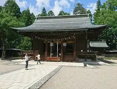 上杉神社の本殿・本堂