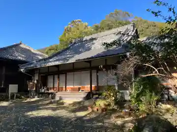 薬王寺の本殿・本堂