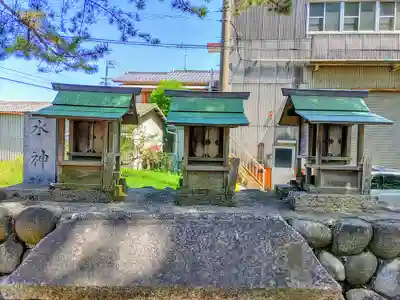 神明社(曽本神明社)の末社・摂社