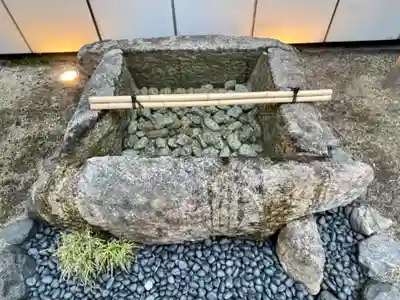 ギンザコマツ三輪神社の手水舎