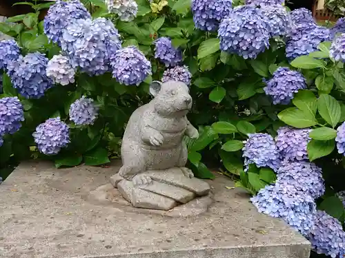 比々多神社の狛犬