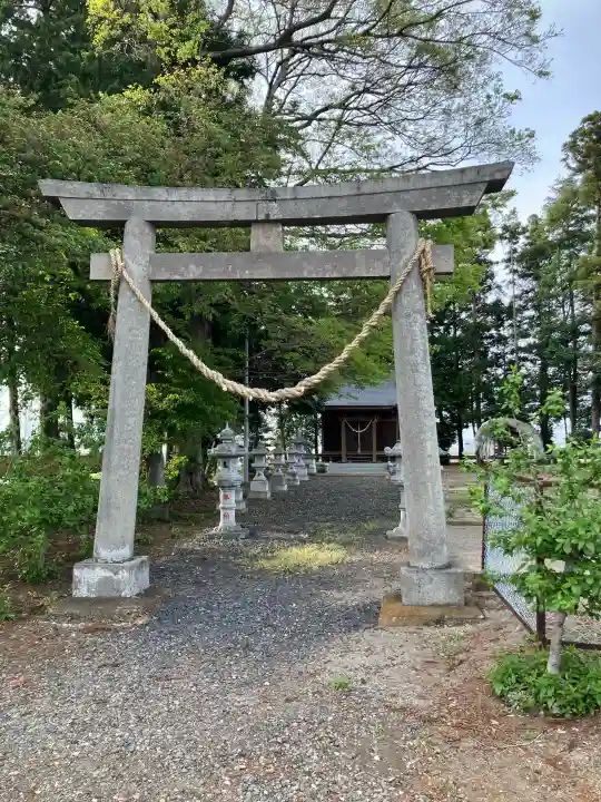 御田長島高尾神社の{uncategorized: "未分類", other: "その他", undefined: "問題あり", building: "その他建物", grave: "お墓", sacred_gate: "鳥居", guardian: "狛犬", statue: "像", buddha: "仏像", history: "歴史", nature: "自然", garden: "庭園", animal: "動物", pagoda: "塔", temizu: "手水舎", mountain_gate: "山門・神門", sanctuary: "本殿・本堂", subordinate: "末社・摂社", art: "芸術", scenery: "景色", jizo: "地蔵", ema: "絵馬", goshuin: "御朱印", omikuji: "おみくじ", items: "授与品その他", amulet: "お守り", goshuincho: "御朱印帳", eats: "食事", festival: "お祭り", votive_dance: "神楽", shichigosan: "七五三参", wedding: "結婚式", experience: "体験その他", initially: "初詣", around: "周辺", anti_infection: "感染症対策"}