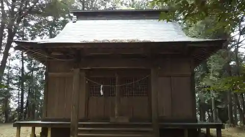 諏訪見目神社の本殿・本堂