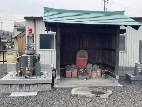 西福寺の{uncategorized: "未分類", other: "その他", undefined: "問題あり", building: "その他建物", grave: "お墓", sacred_gate: "鳥居", guardian: "狛犬", statue: "像", buddha: "仏像", history: "歴史", nature: "自然", garden: "庭園", animal: "動物", pagoda: "塔", temizu: "手水舎", mountain_gate: "山門・神門", sanctuary: "本殿・本堂", subordinate: "末社・摂社", art: "芸術", scenery: "景色", jizo: "地蔵", ema: "絵馬", goshuin: "御朱印", omikuji: "おみくじ", items: "授与品その他", amulet: "お守り", goshuincho: "御朱印帳", eats: "食事", festival: "お祭り", votive_dance: "神楽", shichigosan: "七五三参", wedding: "結婚式", experience: "体験その他", initially: "初詣", around: "周辺", anti_infection: "感染症対策"}