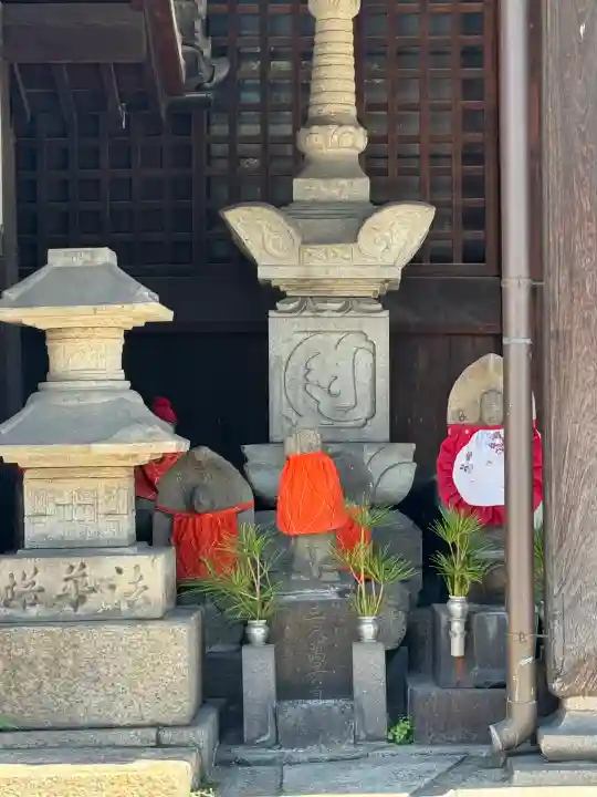 浄心寺の{uncategorized: "未分類", other: "その他", undefined: "問題あり", building: "その他建物", grave: "お墓", sacred_gate: "鳥居", guardian: "狛犬", statue: "像", buddha: "仏像", history: "歴史", nature: "自然", garden: "庭園", animal: "動物", pagoda: "塔", temizu: "手水舎", mountain_gate: "山門・神門", sanctuary: "本殿・本堂", subordinate: "末社・摂社", art: "芸術", scenery: "景色", jizo: "地蔵", ema: "絵馬", goshuin: "御朱印", omikuji: "おみくじ", items: "授与品その他", amulet: "お守り", goshuincho: "御朱印帳", eats: "食事", festival: "お祭り", votive_dance: "神楽", shichigosan: "七五三参", wedding: "結婚式", experience: "体験その他", initially: "初詣", around: "周辺", anti_infection: "感染症対策"}