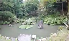 内々神社の庭園