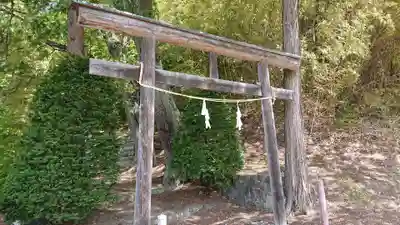 鼻顔稲荷神社の末社・摂社