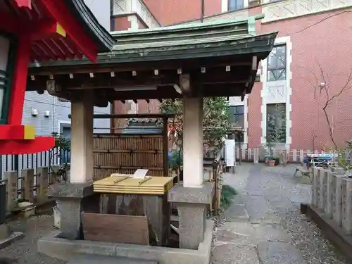 三田春日神社の手水舎