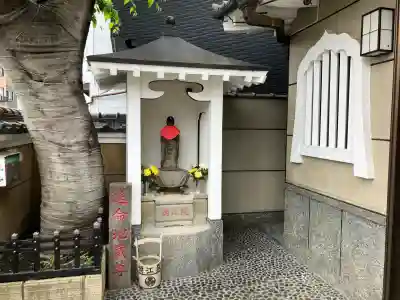 潮江院の{uncategorized: "未分類", other: "その他", undefined: "問題あり", building: "その他建物", grave: "お墓", sacred_gate: "鳥居", guardian: "狛犬", statue: "像", buddha: "仏像", history: "歴史", nature: "自然", garden: "庭園", animal: "動物", pagoda: "塔", temizu: "手水舎", mountain_gate: "山門・神門", sanctuary: "本殿・本堂", subordinate: "末社・摂社", art: "芸術", scenery: "景色", jizo: "地蔵", ema: "絵馬", goshuin: "御朱印", omikuji: "おみくじ", items: "授与品その他", amulet: "お守り", goshuincho: "御朱印帳", eats: "食事", festival: "お祭り", votive_dance: "神楽", shichigosan: "七五三参", wedding: "結婚式", experience: "体験その他", initially: "初詣", around: "周辺", anti_infection: "感染症対策"}