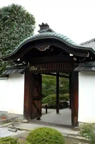 正傳（正伝）永源院の山門・神門