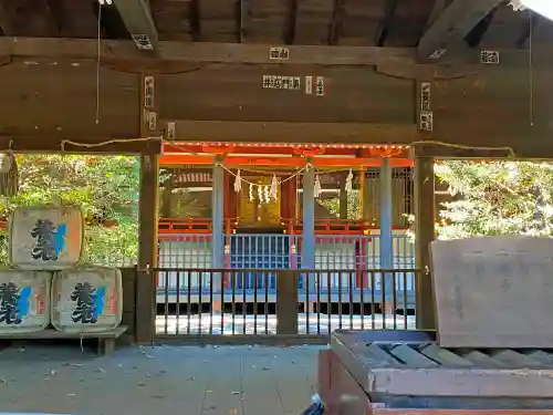 大井俣窪八幡神社の本殿