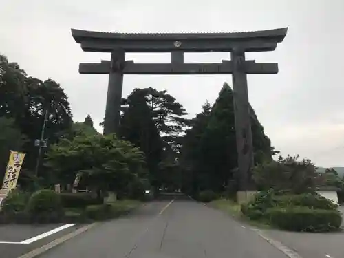 霧島神宮の鳥居