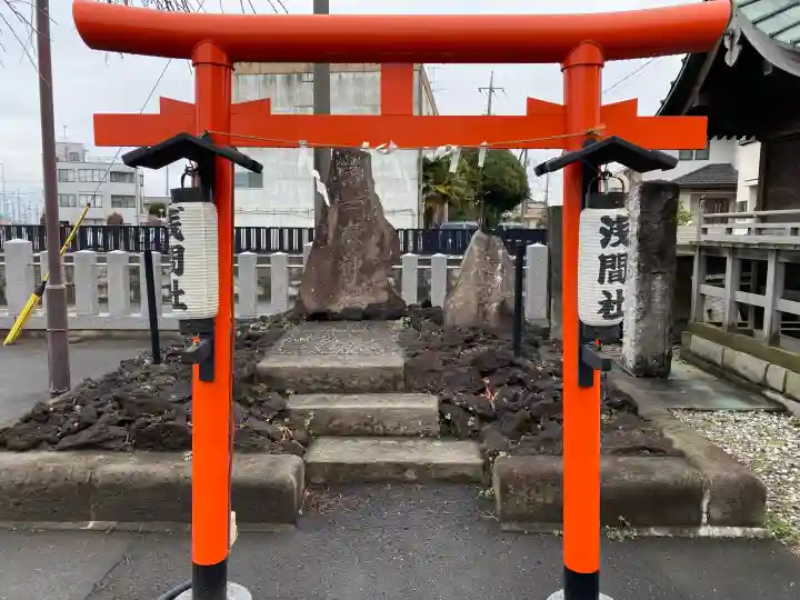 鴻神社の{uncategorized: "未分類", other: "その他", undefined: "問題あり", building: "その他建物", grave: "お墓", sacred_gate: "鳥居", guardian: "狛犬", statue: "像", buddha: "仏像", history: "歴史", nature: "自然", garden: "庭園", animal: "動物", pagoda: "塔", temizu: "手水舎", mountain_gate: "山門・神門", sanctuary: "本殿・本堂", subordinate: "末社・摂社", art: "芸術", scenery: "景色", jizo: "地蔵", ema: "絵馬", goshuin: "御朱印", omikuji: "おみくじ", items: "授与品その他", amulet: "お守り", goshuincho: "御朱印帳", eats: "食事", festival: "お祭り", votive_dance: "神楽", shichigosan: "七五三参", wedding: "結婚式", experience: "体験その他", initially: "初詣", around: "周辺", anti_infection: "感染症対策"}