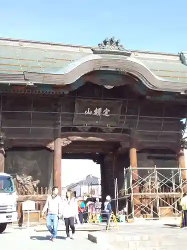 善光寺大本願の山門・神門