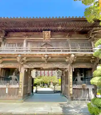 霊山寺の山門・神門