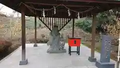 雷電神社の像
