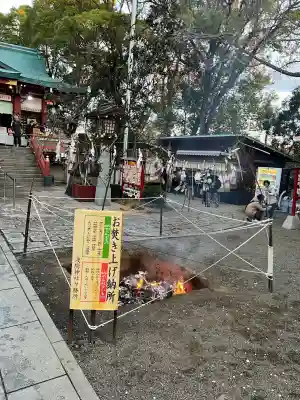 多摩川浅間神社の{uncategorized: "未分類", other: "その他", undefined: "問題あり", building: "その他建物", grave: "お墓", sacred_gate: "鳥居", guardian: "狛犬", statue: "像", buddha: "仏像", history: "歴史", nature: "自然", garden: "庭園", animal: "動物", pagoda: "塔", temizu: "手水舎", mountain_gate: "山門・神門", sanctuary: "本殿・本堂", subordinate: "末社・摂社", art: "芸術", scenery: "景色", jizo: "地蔵", ema: "絵馬", goshuin: "御朱印", omikuji: "おみくじ", items: "授与品その他", amulet: "お守り", goshuincho: "御朱印帳", eats: "食事", festival: "お祭り", votive_dance: "神楽", shichigosan: "七五三参", wedding: "結婚式", experience: "体験その他", initially: "初詣", around: "周辺", anti_infection: "感染症対策"}