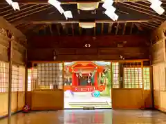 生島足島神社の本殿