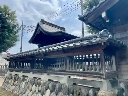 伊奈利神社の{uncategorized: "未分類", other: "その他", undefined: "問題あり", building: "その他建物", grave: "お墓", sacred_gate: "鳥居", guardian: "狛犬", statue: "像", buddha: "仏像", history: "歴史", nature: "自然", garden: "庭園", animal: "動物", pagoda: "塔", temizu: "手水舎", mountain_gate: "山門・神門", sanctuary: "本殿・本堂", subordinate: "末社・摂社", art: "芸術", scenery: "景色", jizo: "地蔵", ema: "絵馬", goshuin: "御朱印", omikuji: "おみくじ", items: "授与品その他", amulet: "お守り", goshuincho: "御朱印帳", eats: "食事", festival: "お祭り", votive_dance: "神楽", shichigosan: "七五三参", wedding: "結婚式", experience: "体験その他", initially: "初詣", around: "周辺", anti_infection: "感染症対策"}