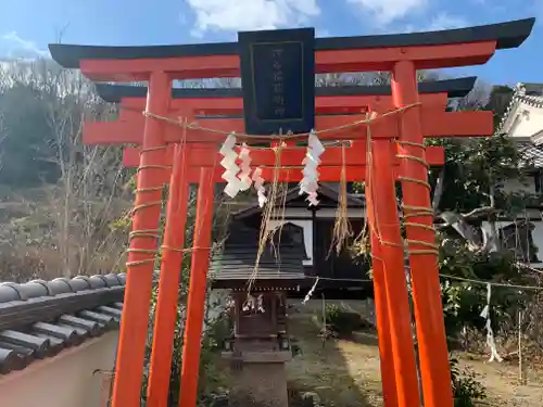 神谷稲荷明神社の鳥居