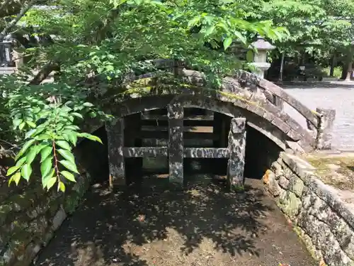 馬見岡綿向神社の建物その他