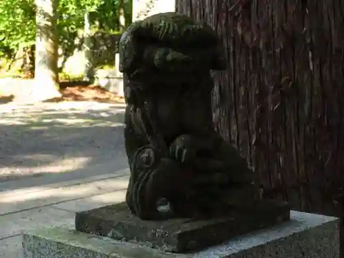 山中浅間神社の狛犬