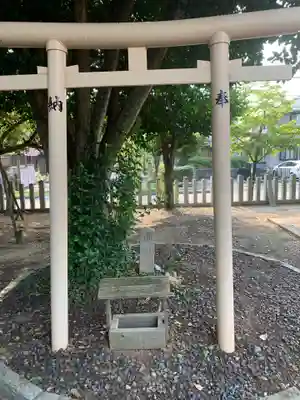 神明社(神明大明神)の鳥居