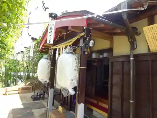 横浜御嶽神社の本殿・本堂