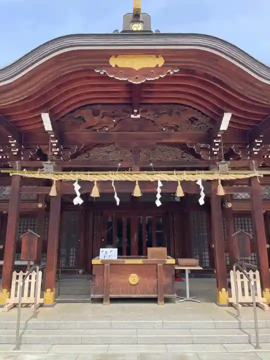諏訪神社の{uncategorized: "未分類", other: "その他", undefined: "問題あり", building: "その他建物", grave: "お墓", sacred_gate: "鳥居", guardian: "狛犬", statue: "像", buddha: "仏像", history: "歴史", nature: "自然", garden: "庭園", animal: "動物", pagoda: "塔", temizu: "手水舎", mountain_gate: "山門・神門", sanctuary: "本殿・本堂", subordinate: "末社・摂社", art: "芸術", scenery: "景色", jizo: "地蔵", ema: "絵馬", goshuin: "御朱印", omikuji: "おみくじ", items: "授与品その他", amulet: "お守り", goshuincho: "御朱印帳", eats: "食事", festival: "お祭り", votive_dance: "神楽", shichigosan: "七五三参", wedding: "結婚式", experience: "体験その他", initially: "初詣", around: "周辺", anti_infection: "感染症対策"}