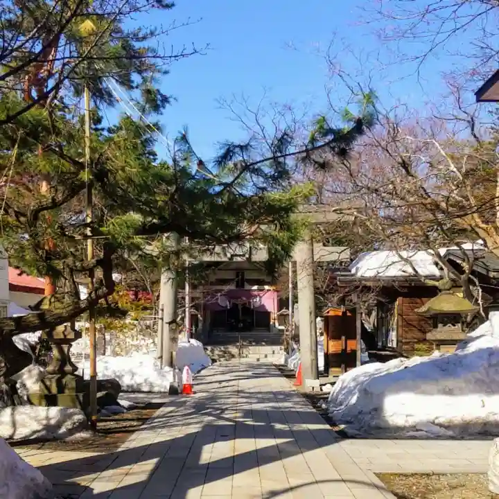 彌彦神社 (伊夜日子神社)の鳥居