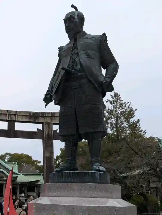 豊國神社の{uncategorized: "未分類", other: "その他", undefined: "問題あり", building: "その他建物", grave: "お墓", sacred_gate: "鳥居", guardian: "狛犬", statue: "像", buddha: "仏像", history: "歴史", nature: "自然", garden: "庭園", animal: "動物", pagoda: "塔", temizu: "手水舎", mountain_gate: "山門・神門", sanctuary: "本殿・本堂", subordinate: "末社・摂社", art: "芸術", scenery: "景色", jizo: "地蔵", ema: "絵馬", goshuin: "御朱印", omikuji: "おみくじ", items: "授与品その他", amulet: "お守り", goshuincho: "御朱印帳", eats: "食事", festival: "お祭り", votive_dance: "神楽", shichigosan: "七五三参", wedding: "結婚式", experience: "体験その他", initially: "初詣", around: "周辺", anti_infection: "感染症対策"}