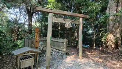 伊射波神社の末社・摂社