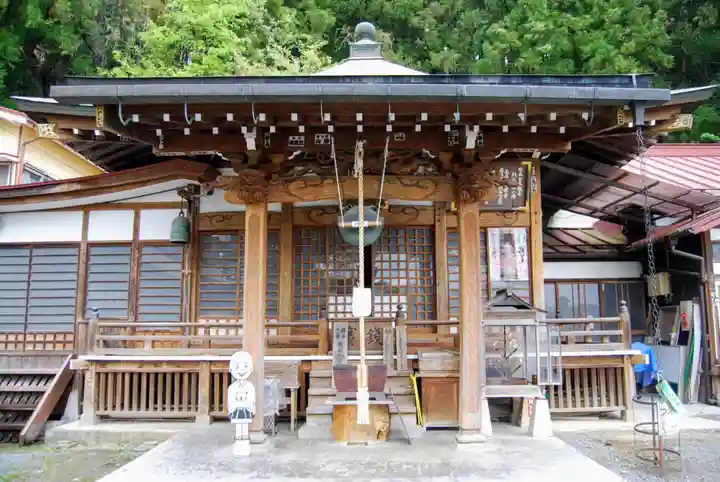 【公式】龍門院常楽寺(秩父札所十一番)の本殿・本堂