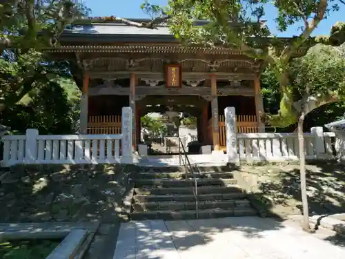 金剛福寺の山門