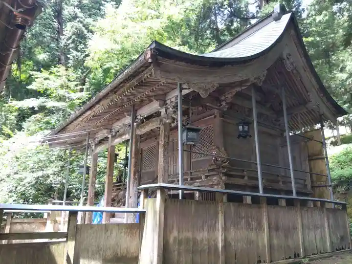 八幡神社の本殿・本堂