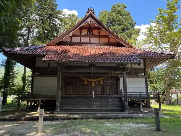 岡田神社の本殿・本堂