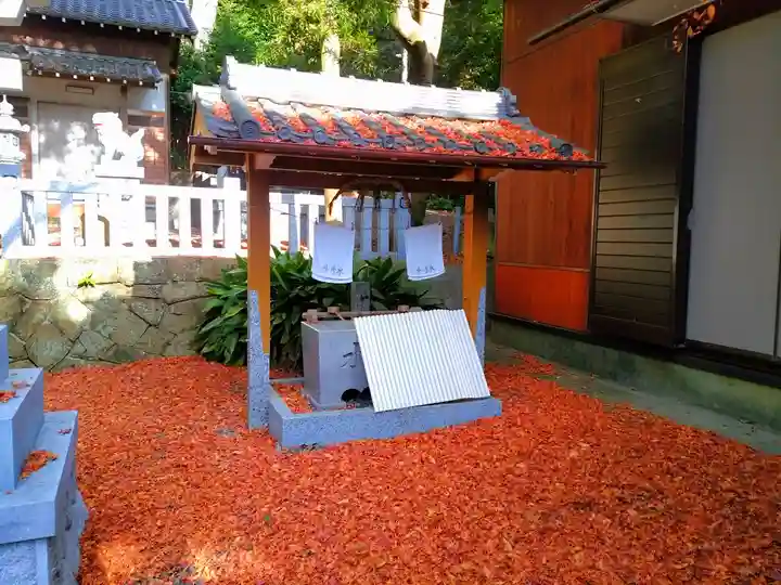 白山神社の手水舎